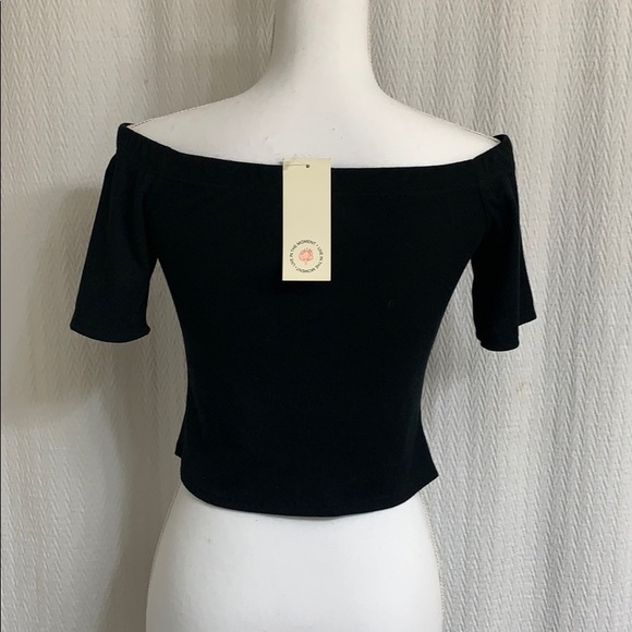 Top - Picture 2 of 4